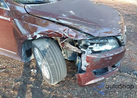 2013 Volkswagen Passat 2.5L Sel z USA, uszkodzony, nr VIN 1VWCP7A39DC053873